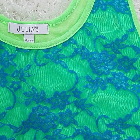 Like new, sleeveless top, small - Picture 2 of 3